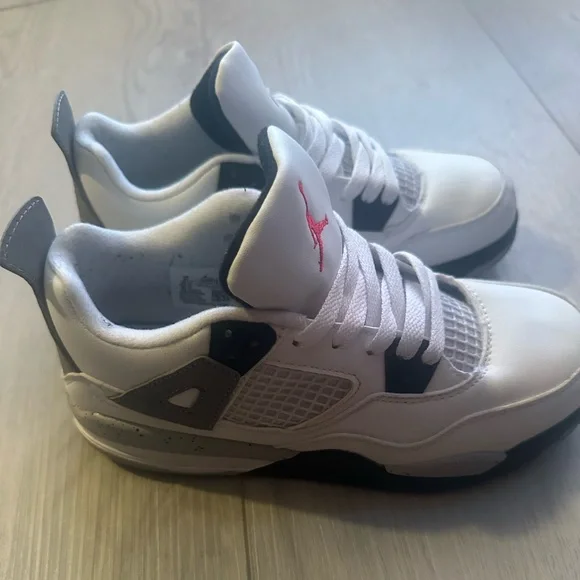 Jordan Kids White and Black Sneakers - Picture 2 of 5